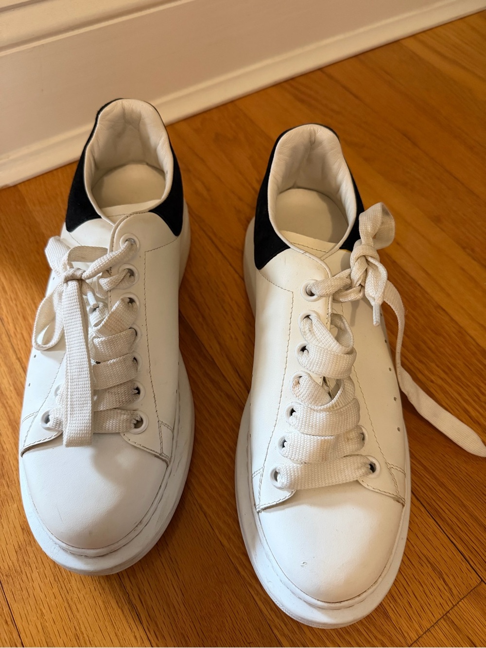 Alexander McQueen Lace Up Sneakers - Picture 3 of 8